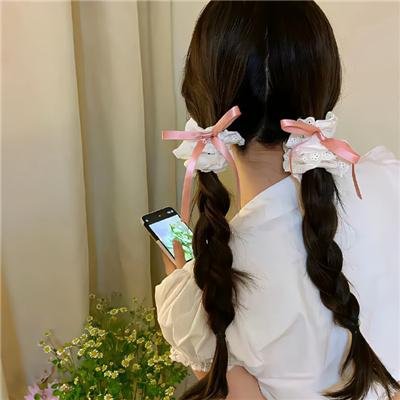 挟刀揉手